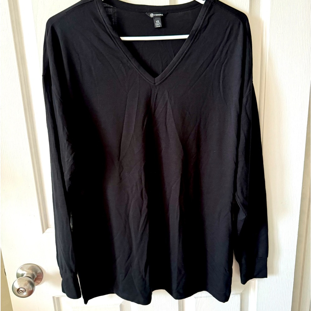VERSONA Black, XS Over Size T Shirt, NWOT